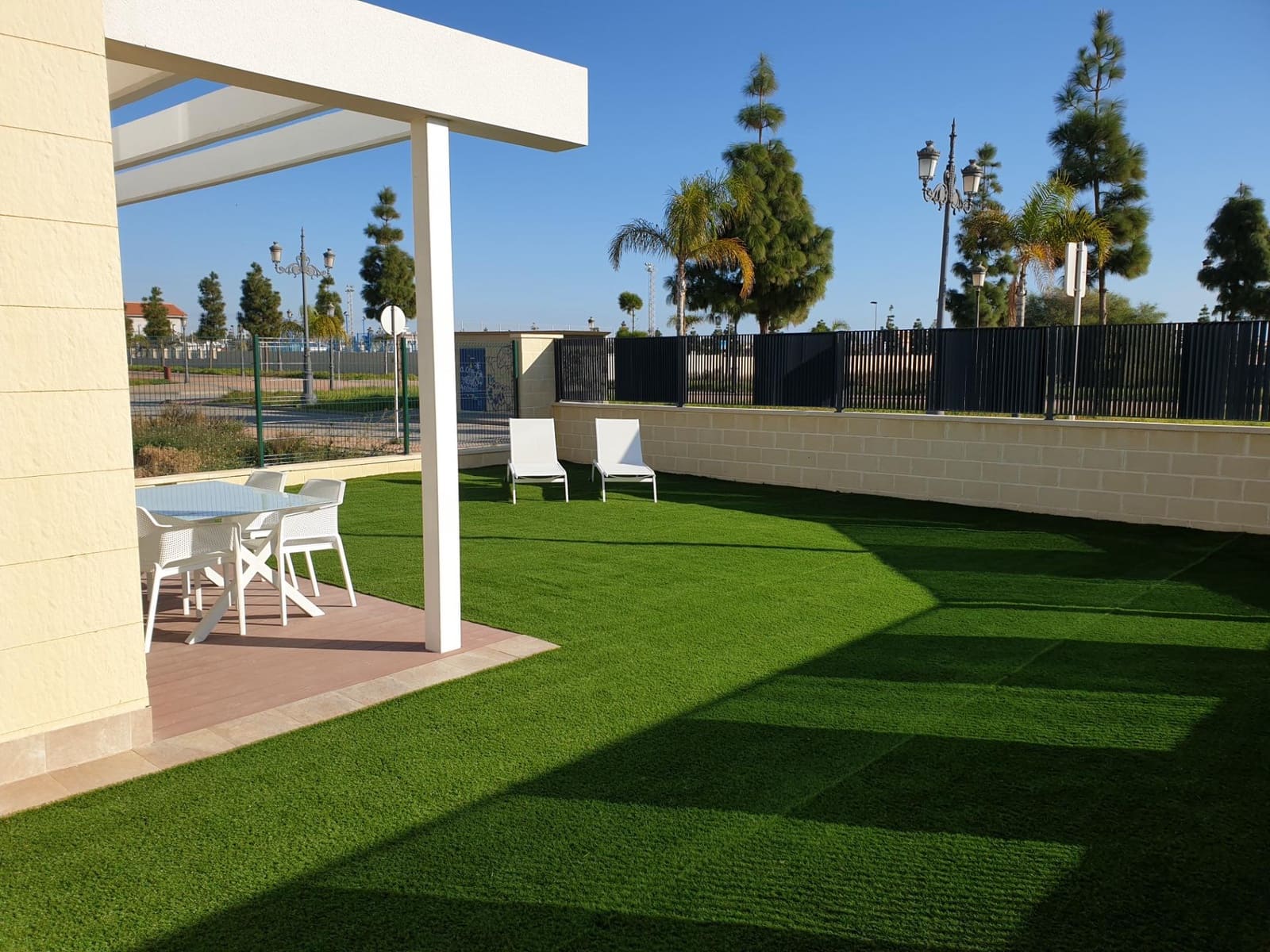 3 quarto Moradia para venda em Los Alcazares com piscina - 350 000 € (Ref: 7388482)