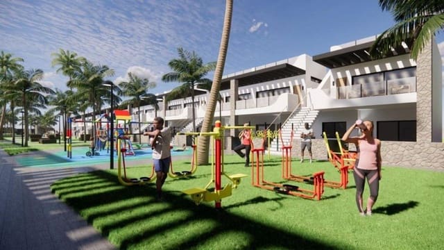 Apartamento de 3 habitaciones en Punta Prima, Torrevieja en venta con piscina garaje - 290.000 € (Ref: 7400347)