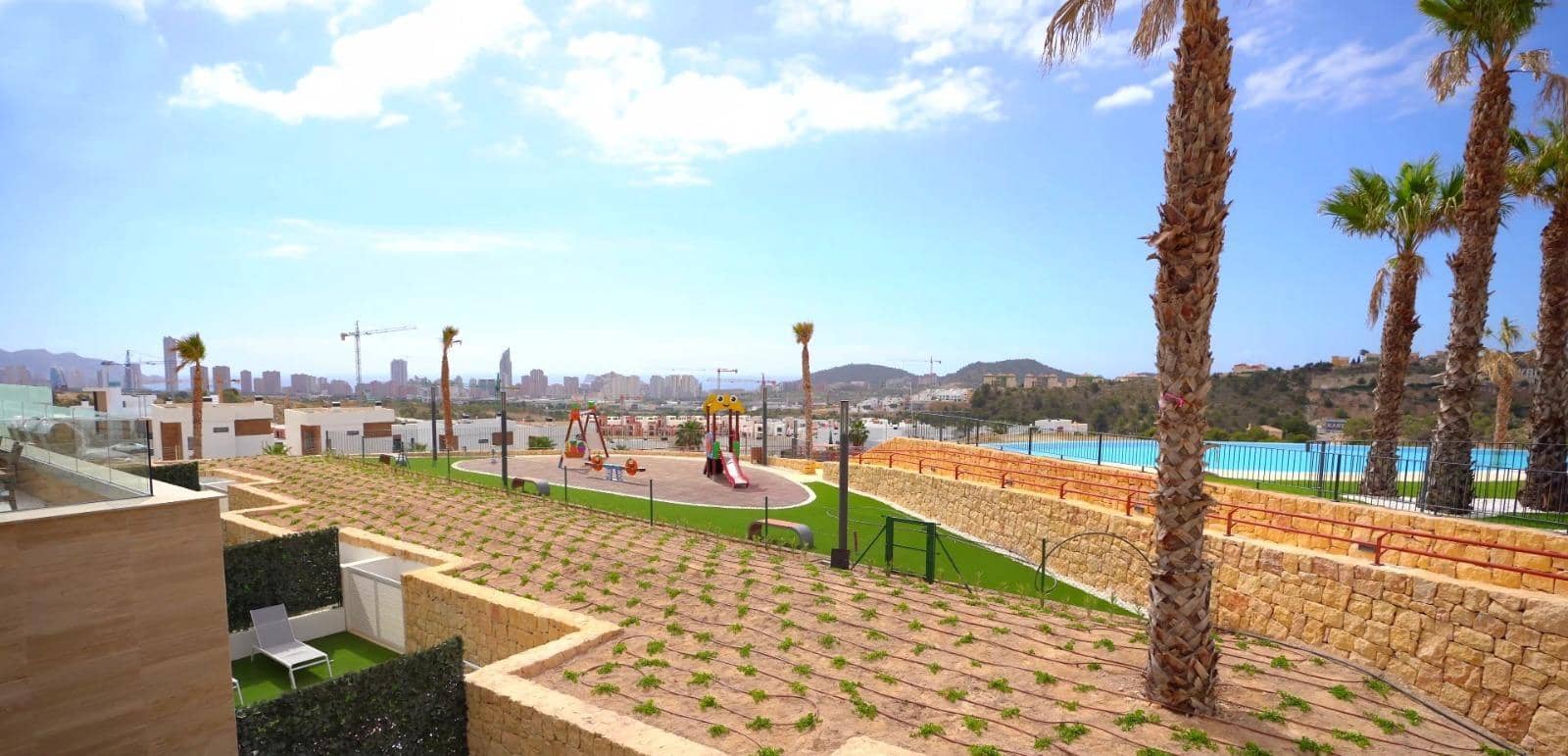 4 quarto Apartamento para venda em Finestrat com piscina - 570 000 € (Ref: 7580712)