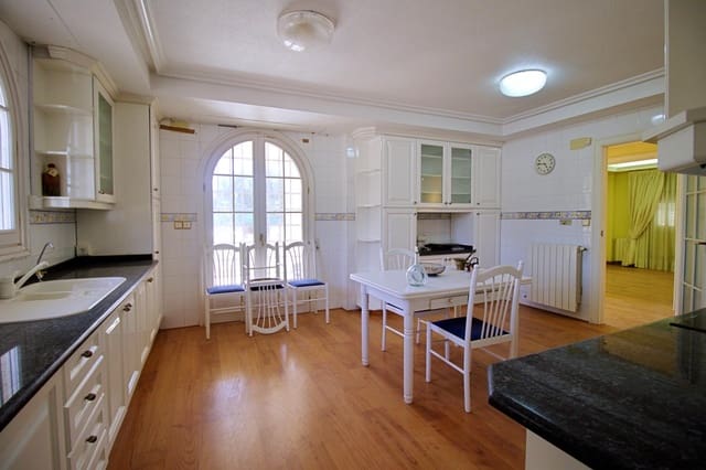 Chalet de 5 habitaciones en Elche / Elx en venta con piscina garaje - 525.000 € (Ref: 7715077)