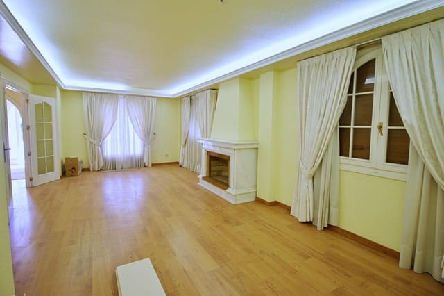 Chalet de 5 habitaciones en Elche / Elx en venta con piscina garaje - 525.000 € (Ref: 7715077)