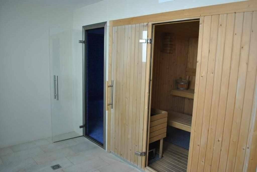 2 soveværelse Lejlighed til salg i Arenales del Sol med swimmingpool garage - € 525.000 (Ref: 7911804)