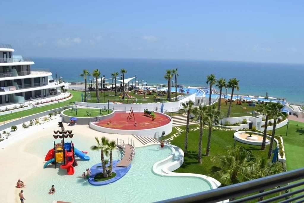 2 soveværelse Lejlighed til salg i Arenales del Sol med swimmingpool garage - € 525.000 (Ref: 7911804)