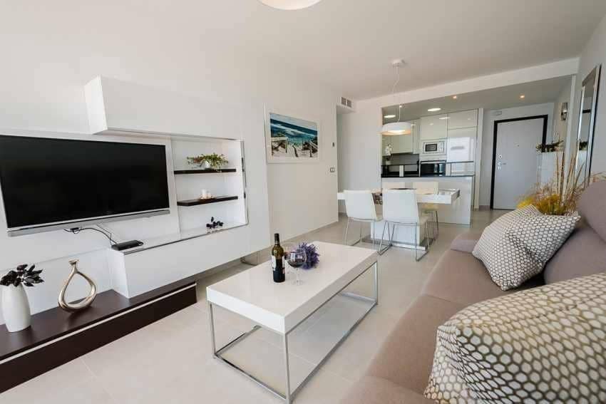 2 soveværelse Lejlighed til salg i Arenales del Sol med swimmingpool garage - € 525.000 (Ref: 7911804)