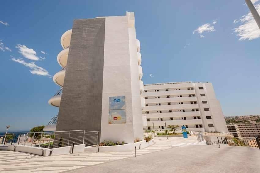 2 soveværelse Lejlighed til salg i Arenales del Sol med swimmingpool garage - € 525.000 (Ref: 7911804)