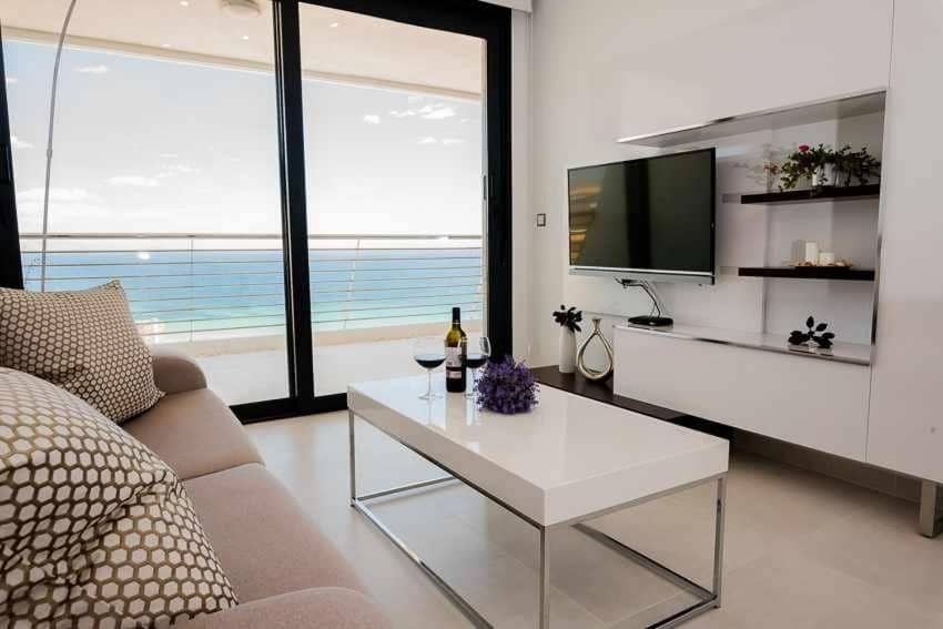 2 soveværelse Lejlighed til salg i Arenales del Sol med swimmingpool garage - € 525.000 (Ref: 7911804)