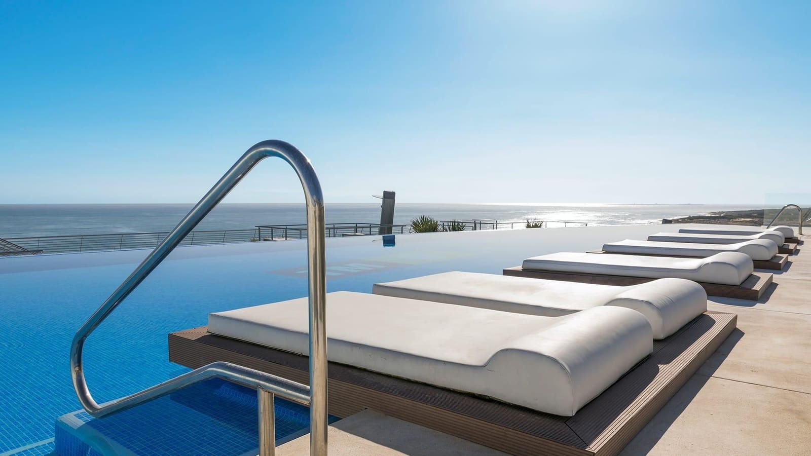 2 soveværelse Lejlighed til salg i Arenales del Sol med swimmingpool garage - € 525.000 (Ref: 7911804)