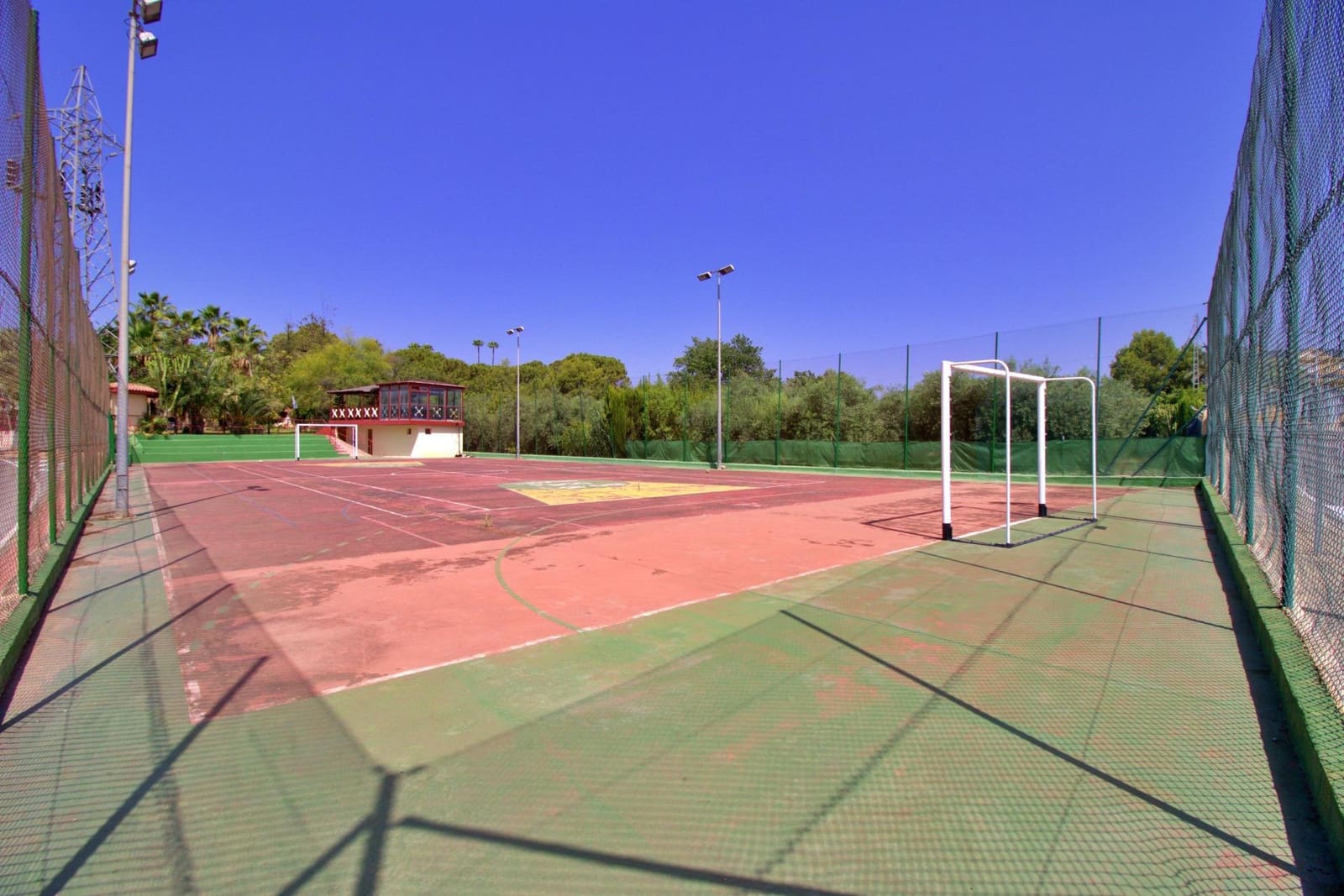 5 sypialnia Willa na sprzedaż w Elche / Elx z basenem garażem - 695 000 € (Ref: 8102876)