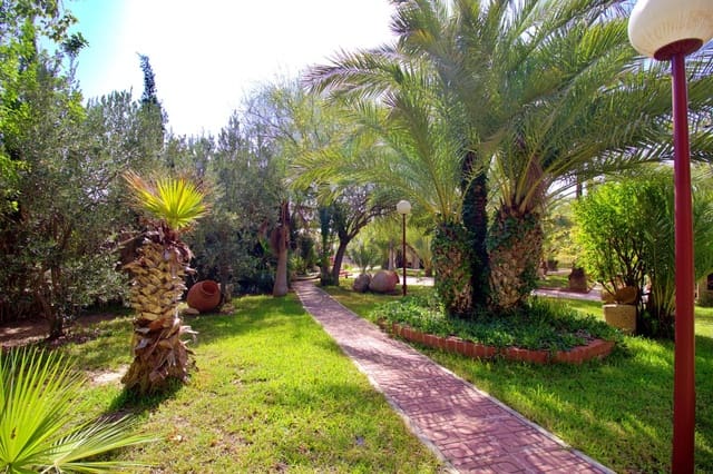 5 sypialnia Willa na sprzedaż w Elche / Elx z basenem garażem - 695 000 € (Ref: 8102876)