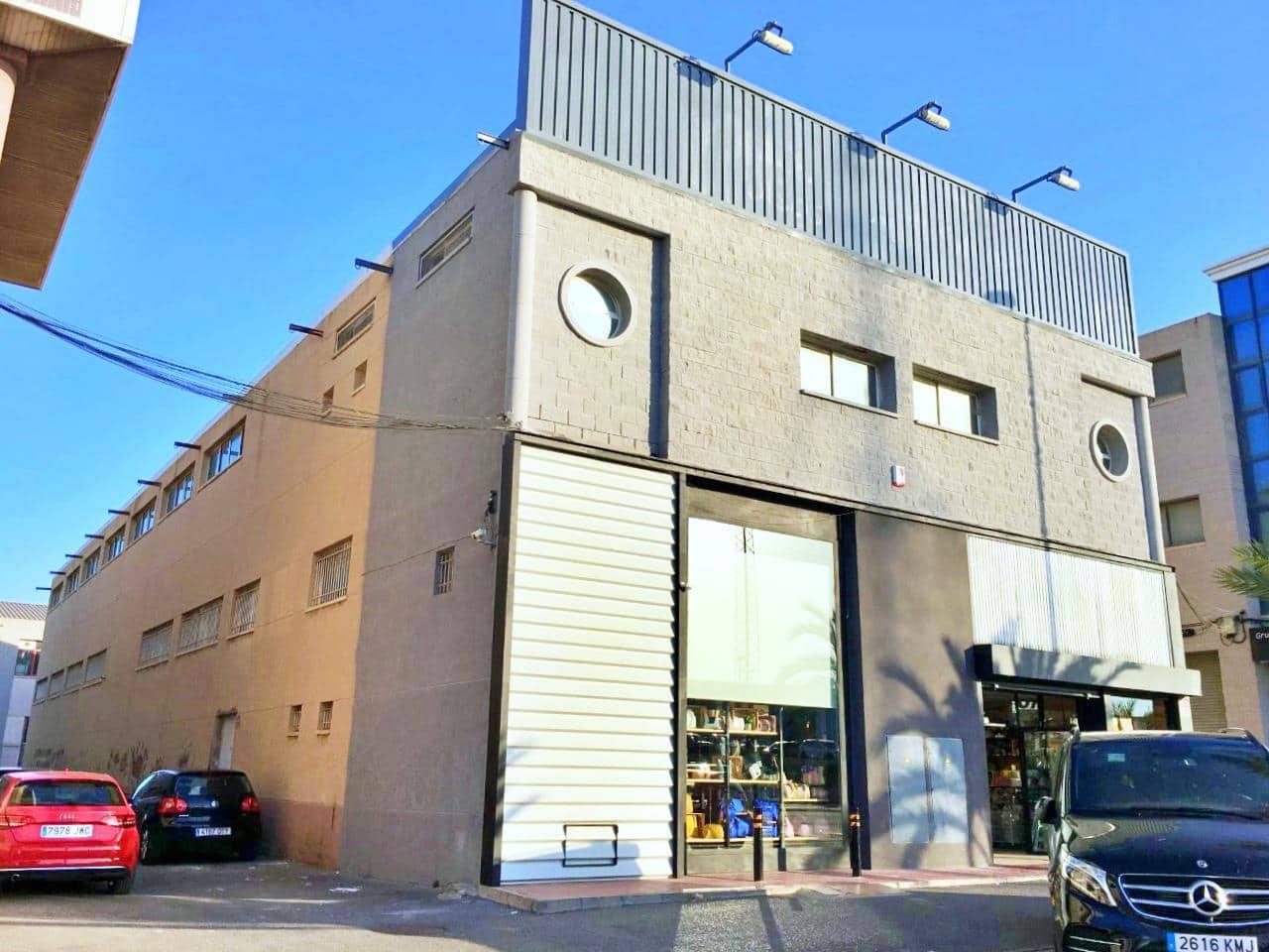 Commercieel te koop in Elche / Elx - € 2.100.000 (Ref: 8148593)