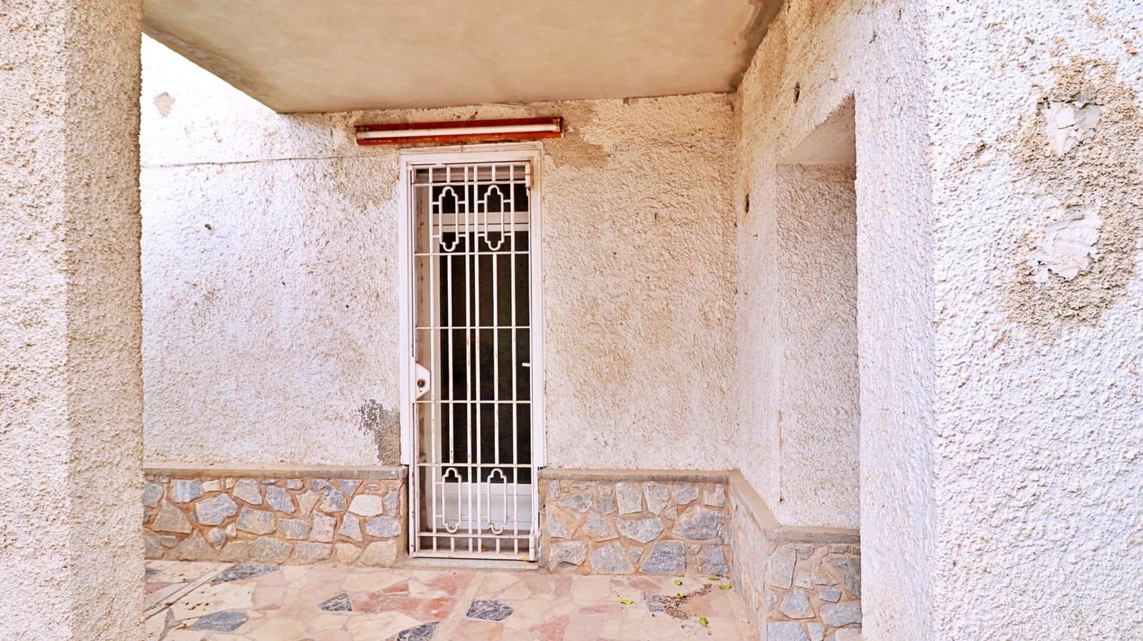 8 bedroom Villa for sale in Elche / Elx with garage - € 630,000 (Ref: 8217039)