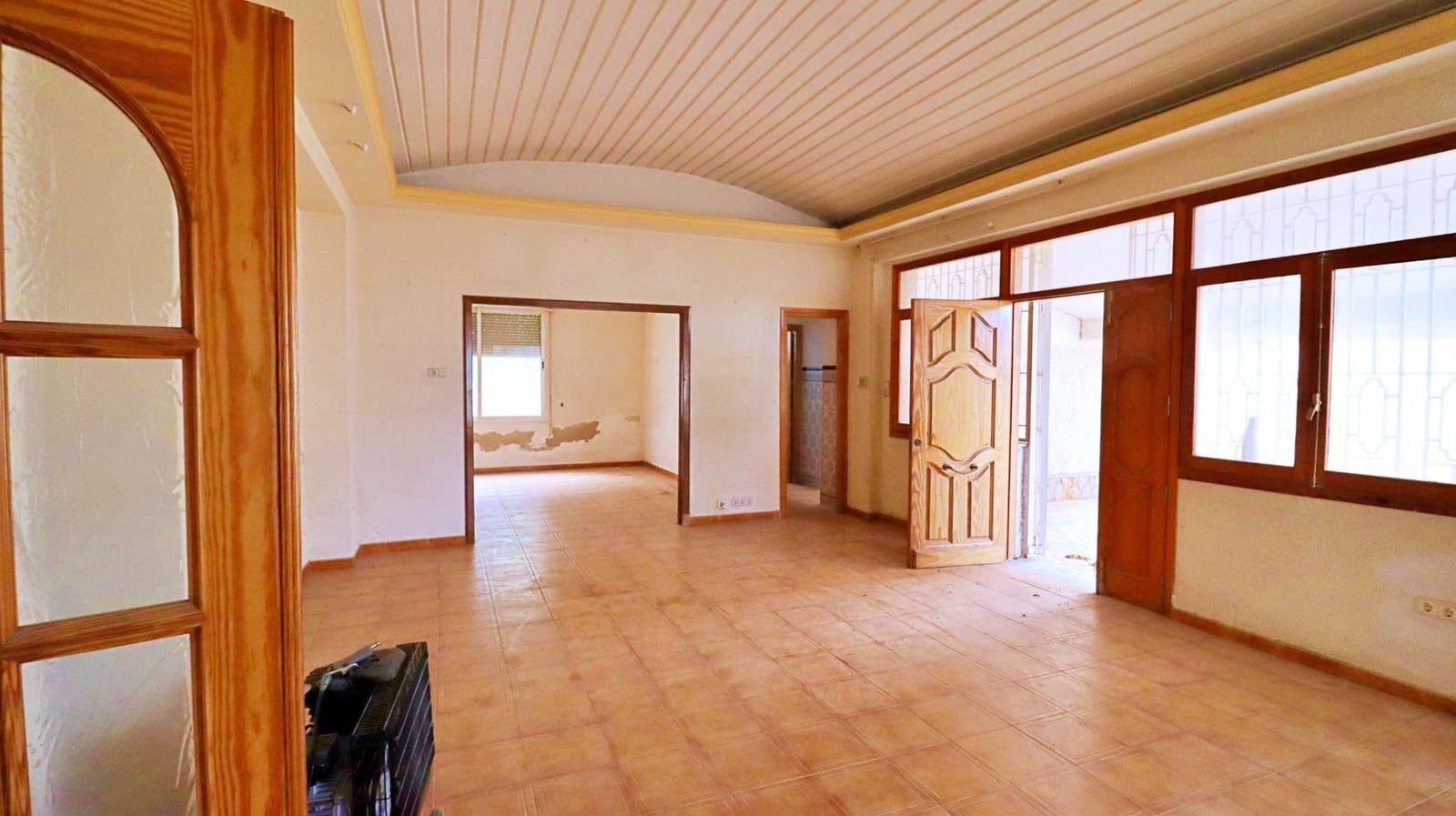 8 bedroom Villa for sale in Elche / Elx with garage - € 630,000 (Ref: 8217039)