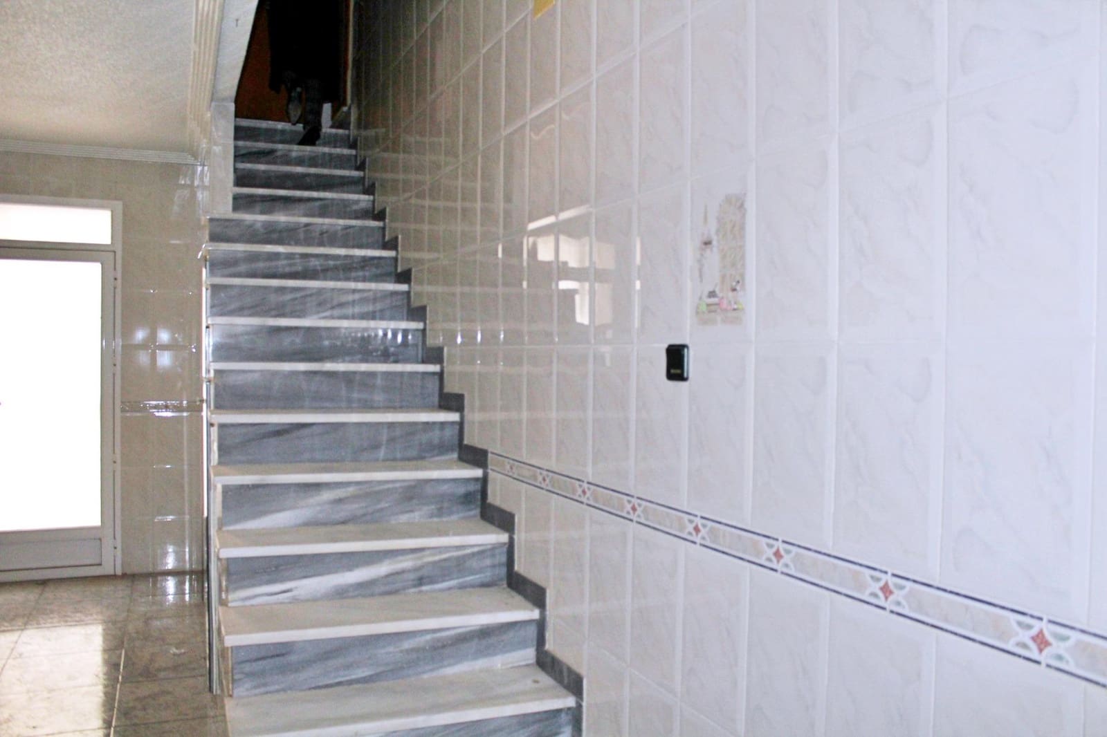 8 bedroom Villa for sale in Elche / Elx with garage - € 630,000 (Ref: 8217039)