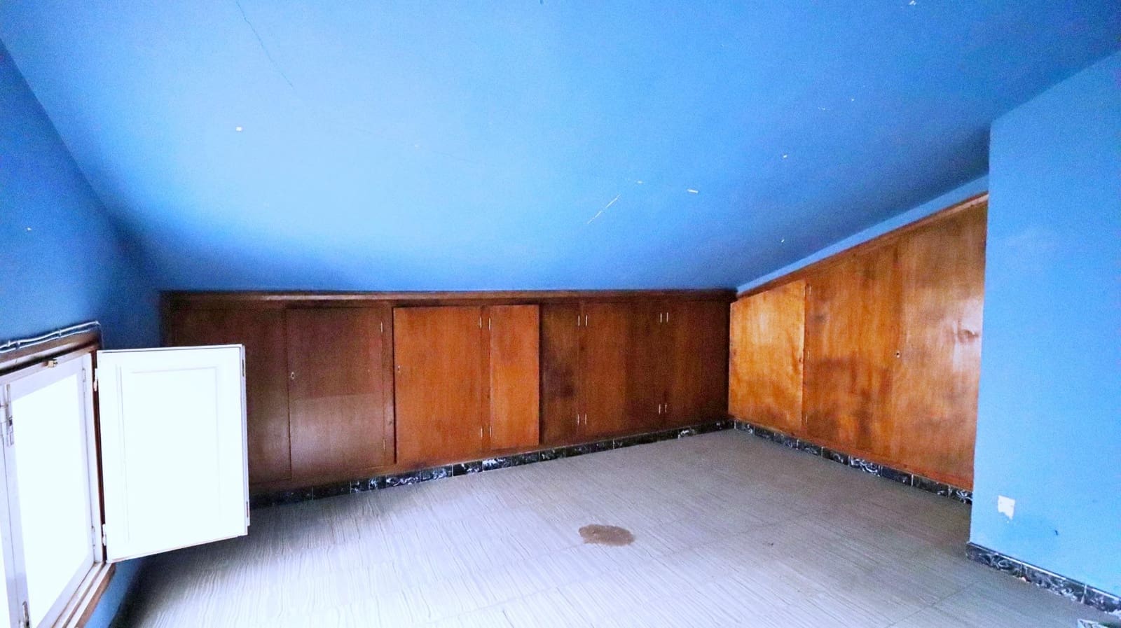 8 bedroom Villa for sale in Elche / Elx with garage - € 630,000 (Ref: 8217039)