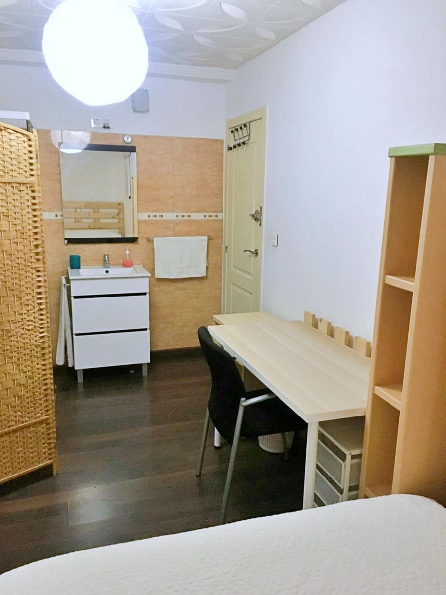8 makuuhuone Rivitalo myytävänä paikassa Elche / Elx - 380 000 € (Ref: 8244051)