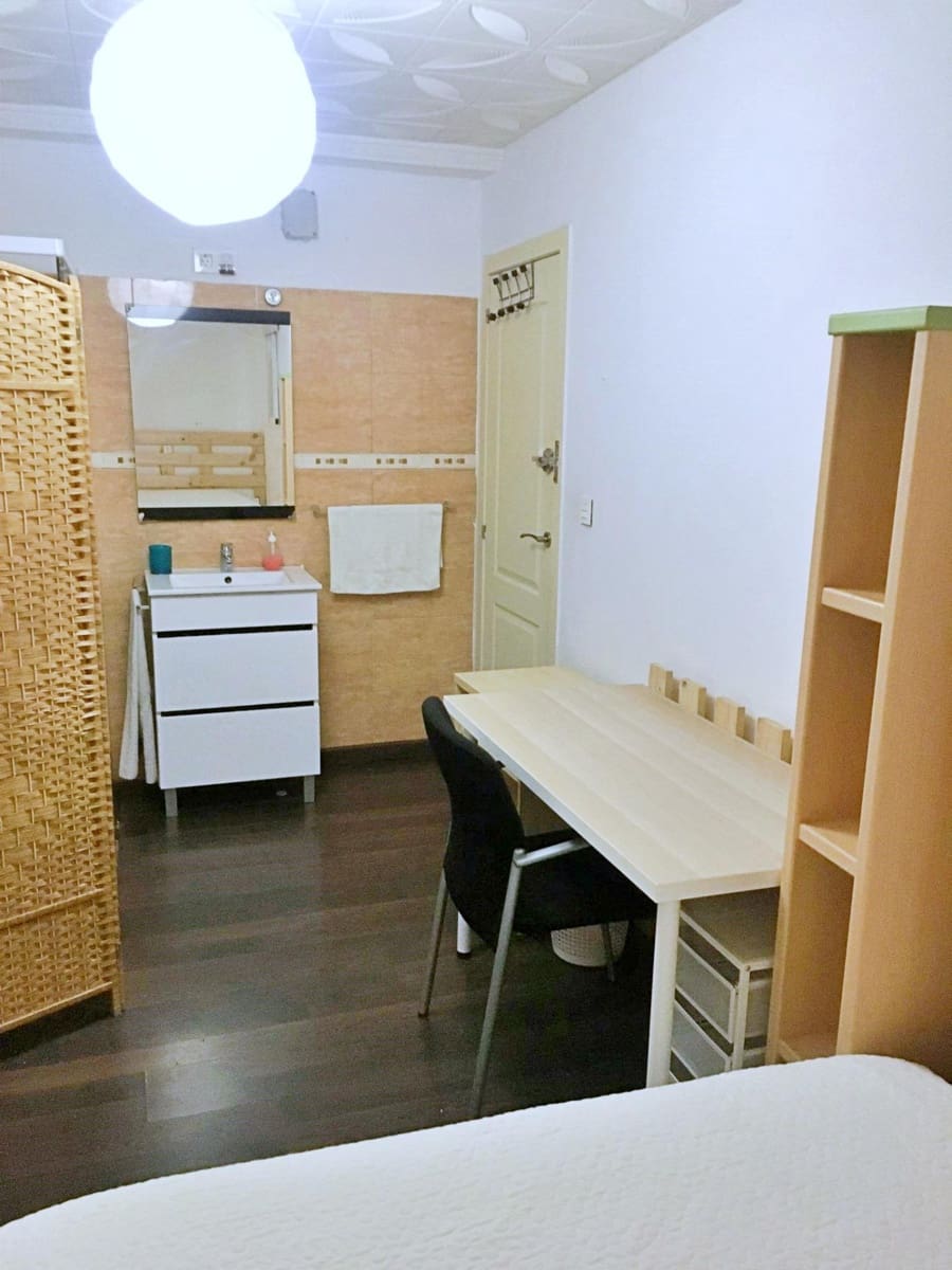 8 makuuhuone Rivitalo myytävänä paikassa Elche / Elx - 380 000 € (Ref: 8244051)