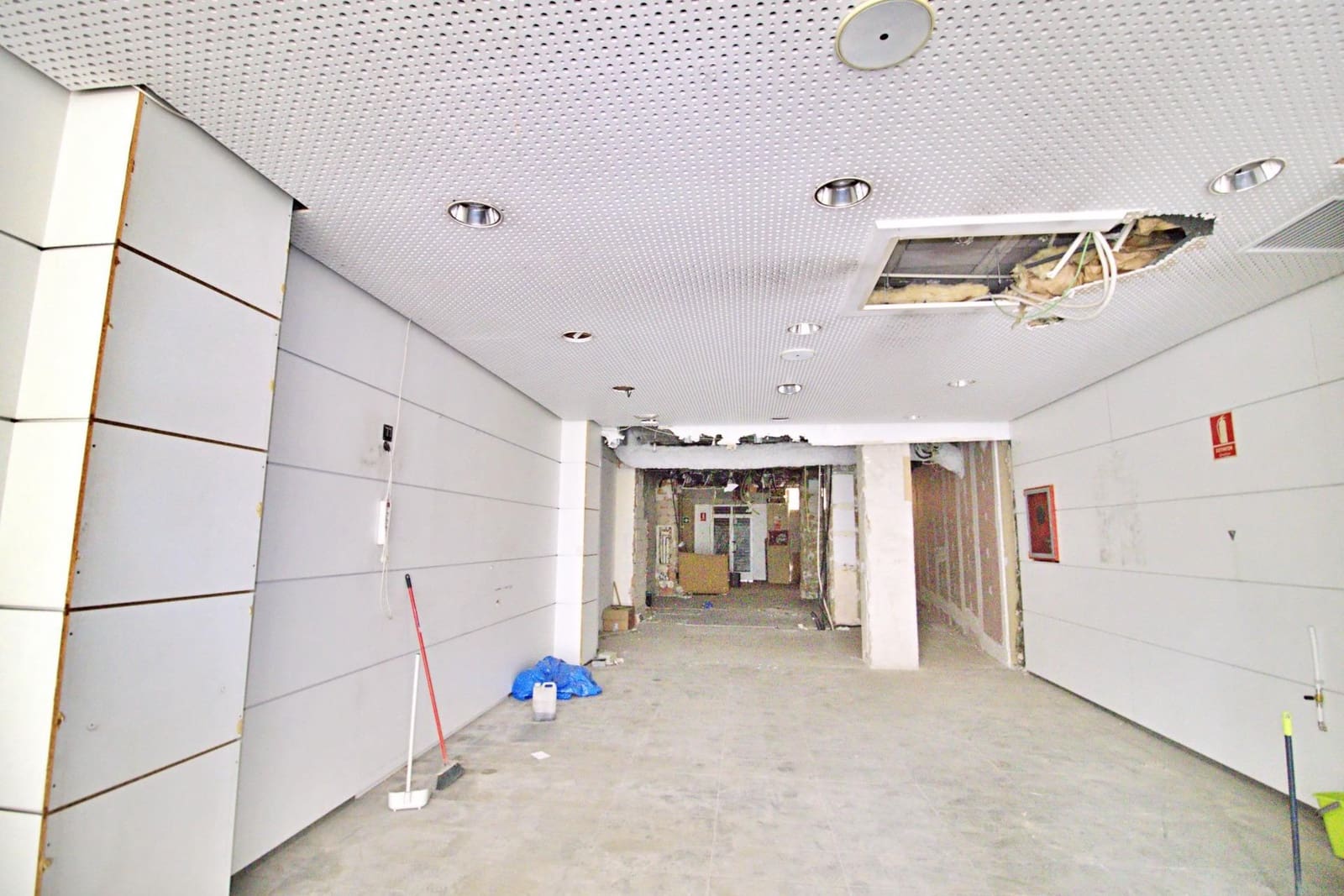 Erhverv til salg i Elche / Elx - € 1.050.000 (Ref: 8428958)