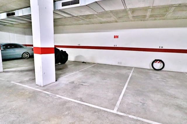 Garaje en Elche / Elx en venta - 13.000 € (Ref: 8455002)