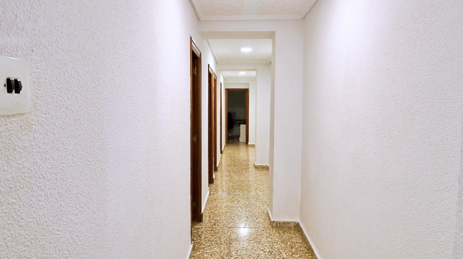 4 slaapkamer Flat te koop in Elche / Elx met garage - € 175.000 (Ref: 8538751)