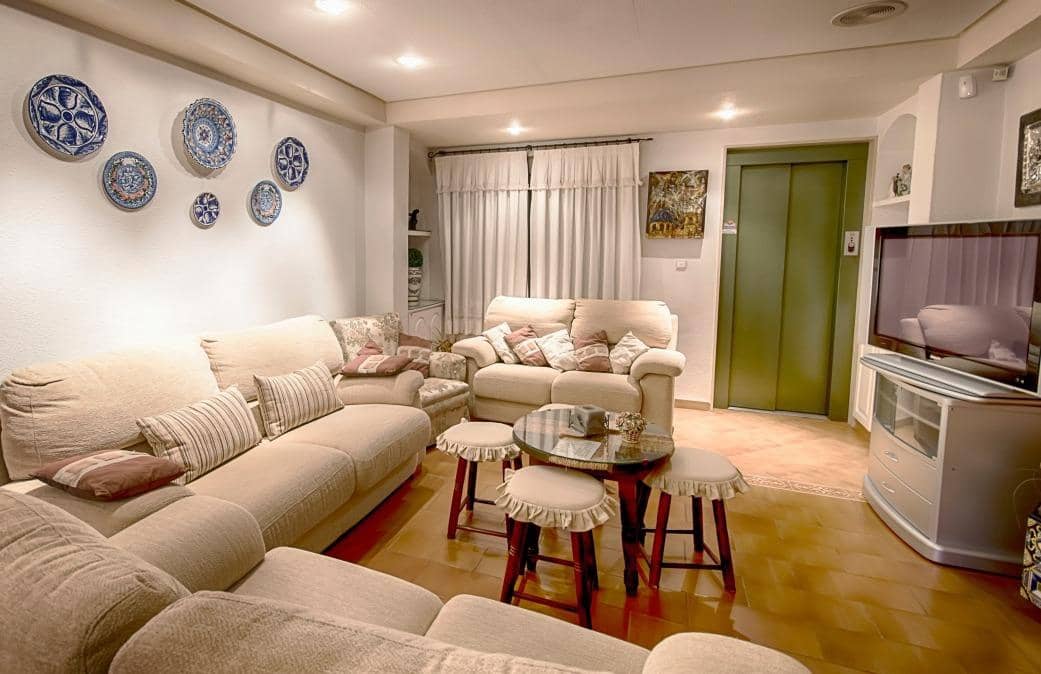 6 soveværelse Villa til salg i Perleta med swimmingpool garage - € 560.000 (Ref: 8595357)