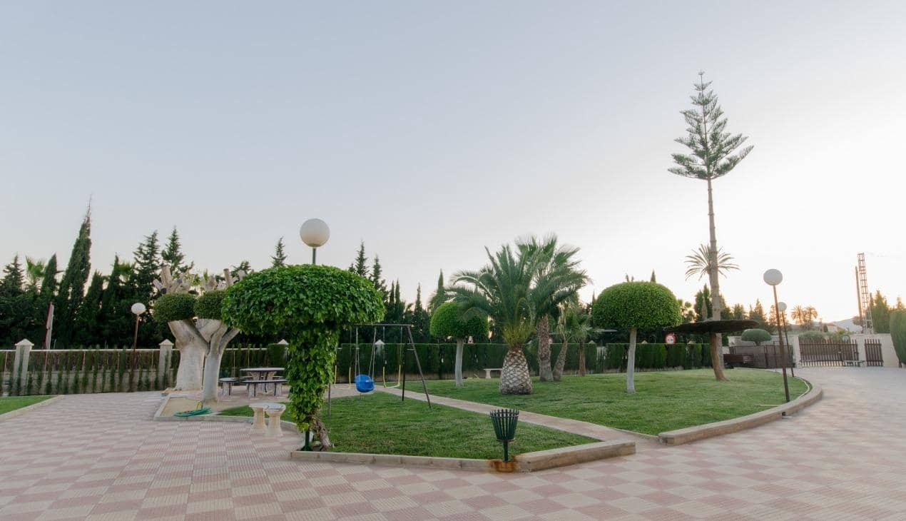 6 soveværelse Villa til salg i Perleta med swimmingpool garage - € 560.000 (Ref: 8595357)