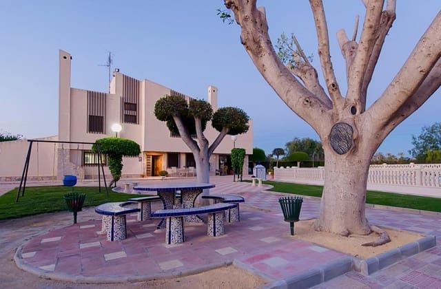 6 soveværelse Villa til salg i Perleta, Elche / Elx med swimmingpool garage - € 560.000 (Ref: 8595357)