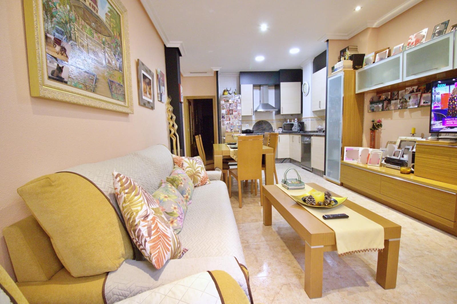 3 makuuhuone Huoneisto myytävänä paikassa Elche / Elx mukana 
autotalli - 165 000 € (Ref: 8595359)