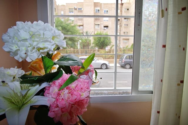 3 makuuhuone Huoneisto myytävänä paikassa Elche / Elx mukana 
autotalli - 165 000 € (Ref: 8595359)