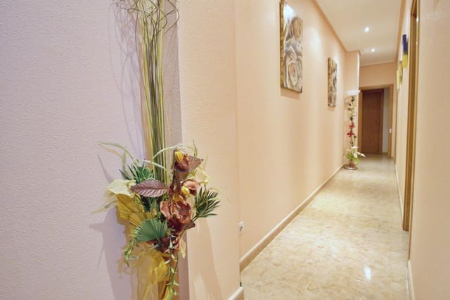 3 makuuhuone Huoneisto myytävänä paikassa Elche / Elx mukana 
autotalli - 165 000 € (Ref: 8595359)