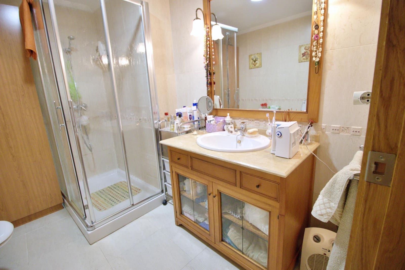 3 makuuhuone Huoneisto myytävänä paikassa Elche / Elx mukana 
autotalli - 165 000 € (Ref: 8595359)