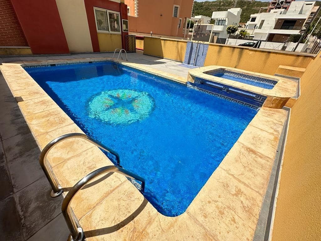 3 soveværelse Rækkehus til salg i Guardamar del Segura med swimmingpool garage - € 247.000 (Ref: 8599778)