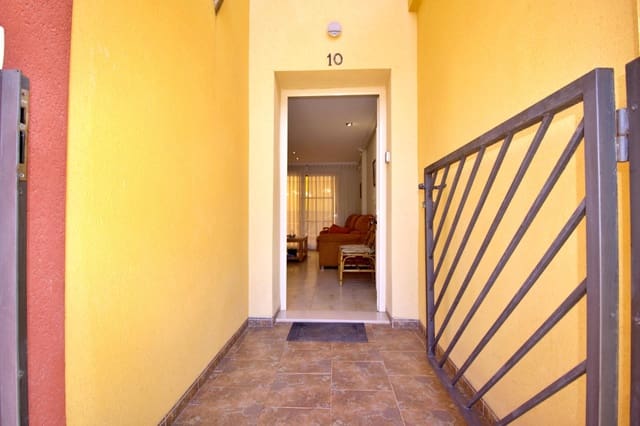 Adosado de 3 habitaciones en Guardamar del Segura en venta con piscina garaje - 247.000 € (Ref: 8599778)