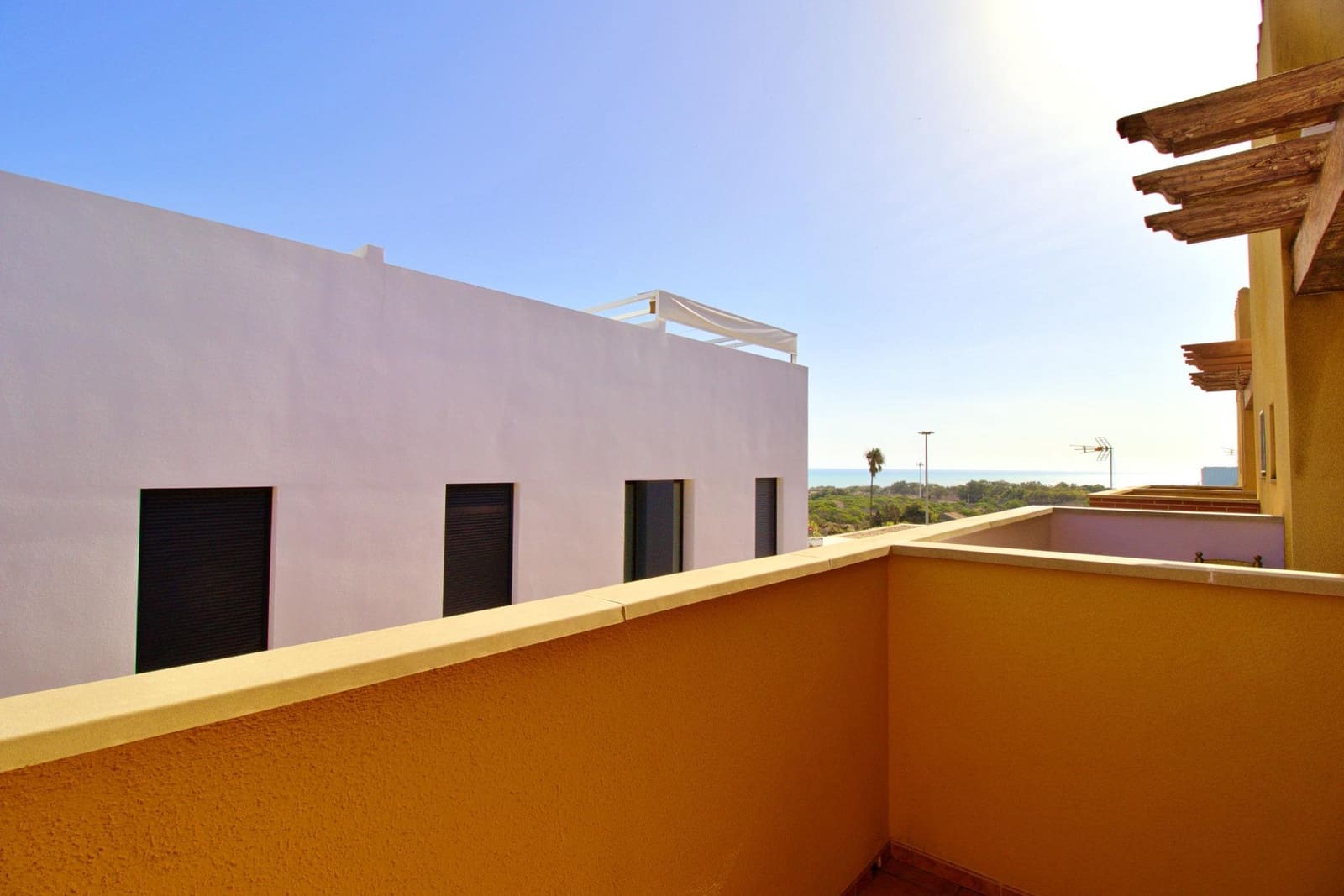 3 soveværelse Rækkehus til salg i Guardamar del Segura med swimmingpool garage - € 247.000 (Ref: 8599778)