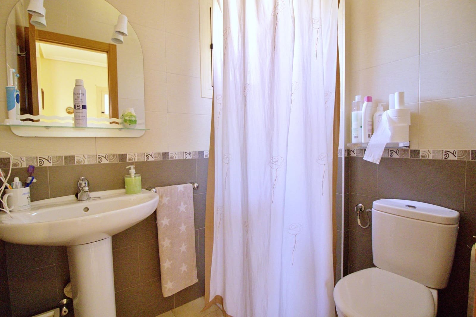 3 soveværelse Rækkehus til salg i Guardamar del Segura med swimmingpool garage - € 247.000 (Ref: 8599778)