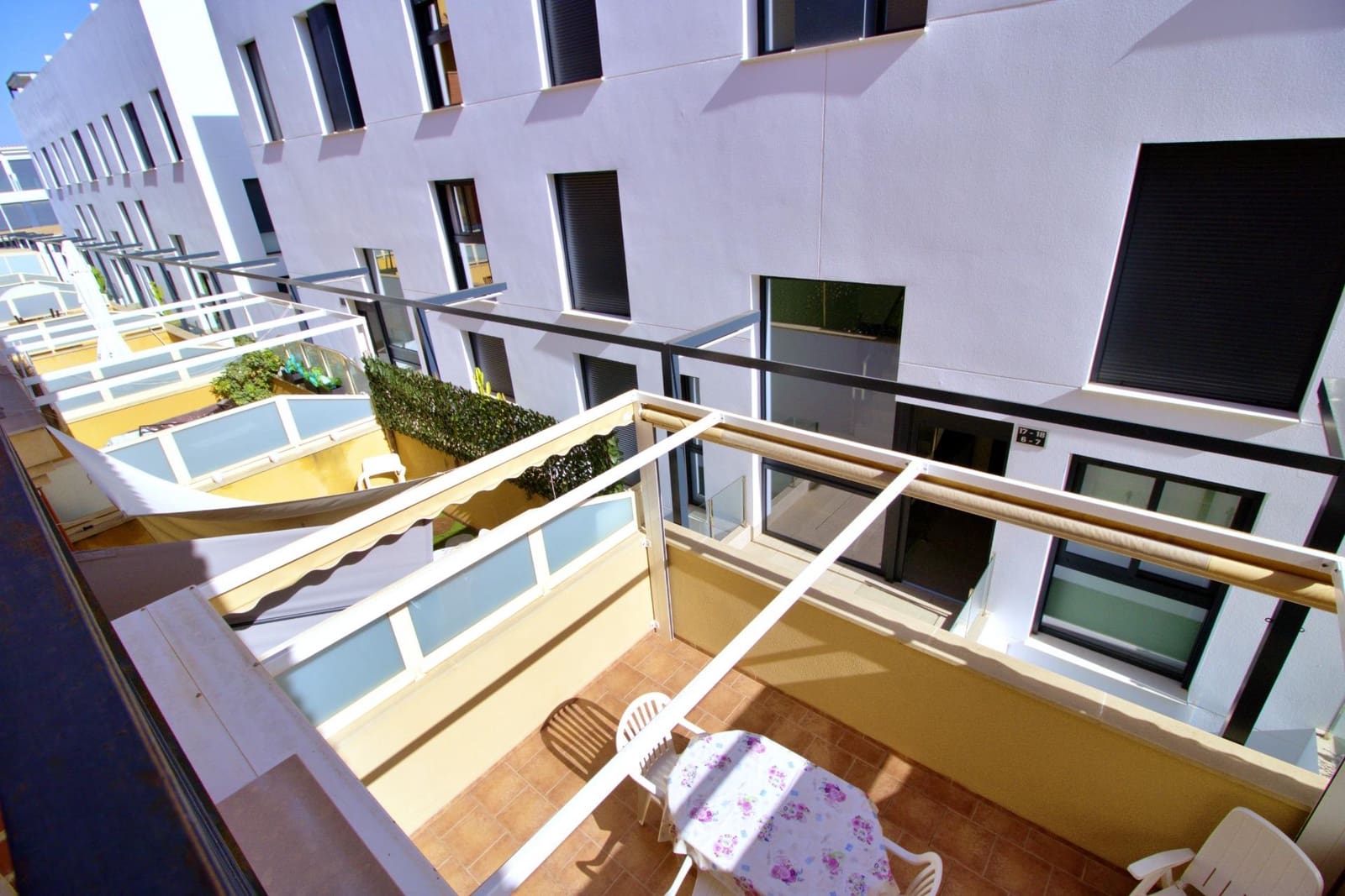 3 soveværelse Rækkehus til salg i Guardamar del Segura med swimmingpool garage - € 247.000 (Ref: 8599778)