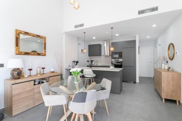 Chalet de 2 habitaciones en Daya Nueva en venta - 331.000 € (Ref: 8610838)