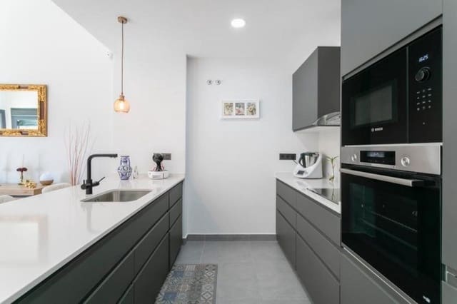 Chalet de 2 habitaciones en Daya Nueva en venta - 331.000 € (Ref: 8610838)