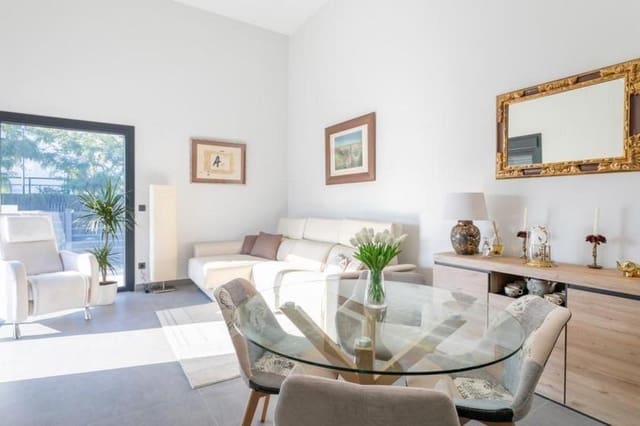 Chalet de 2 habitaciones en Daya Nueva en venta - 331.000 € (Ref: 8610838)