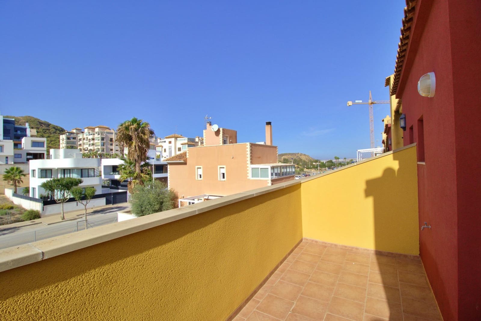 3 soveværelse Rækkehus til salg i Guardamar del Segura med swimmingpool garage - € 278.000 (Ref: 8623551)