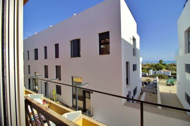 3 soveværelse Rækkehus til salg i Guardamar del Segura med swimmingpool garage - € 278.000 (Ref: 8623551)