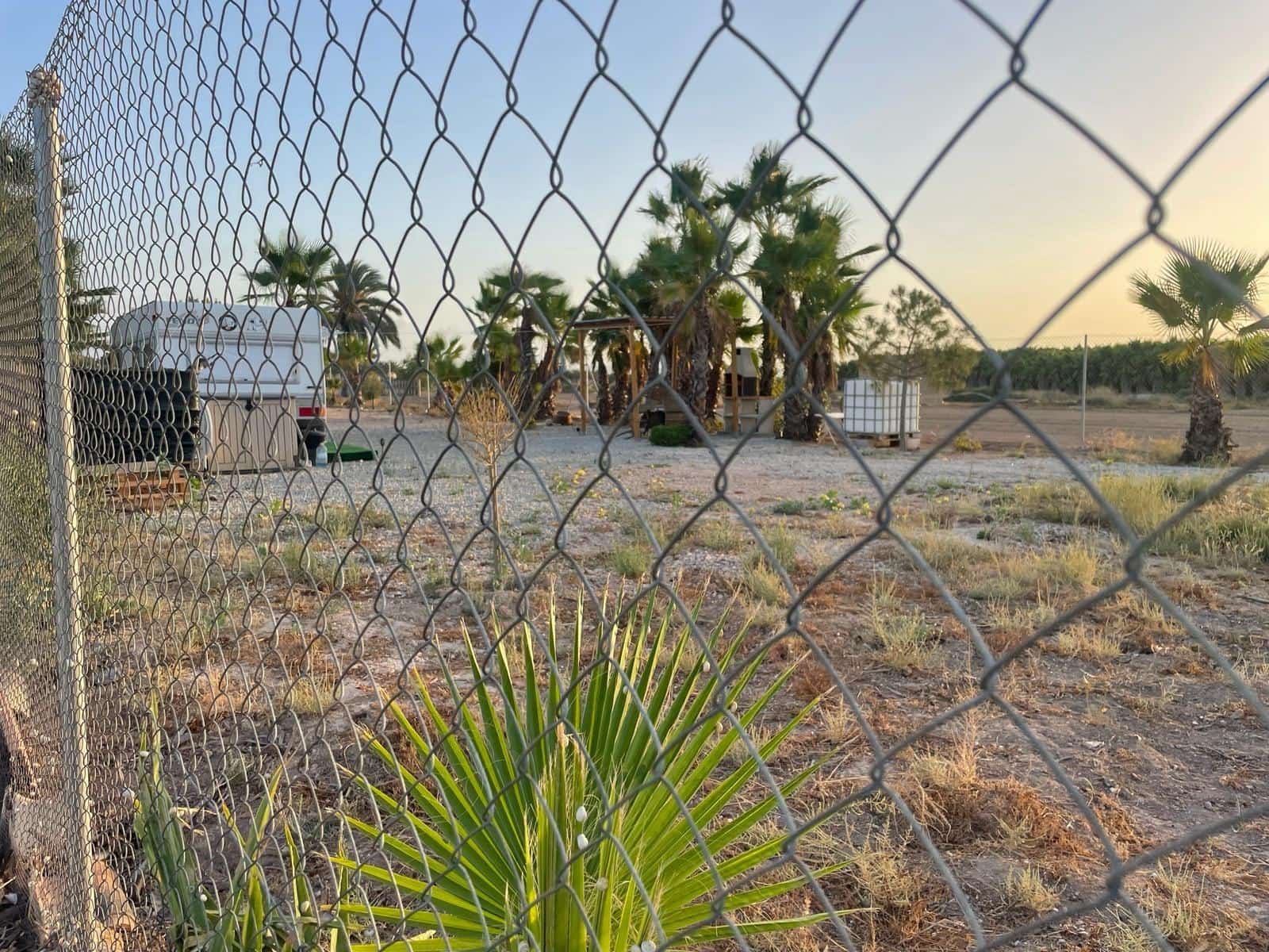 Grunde uden byggetilladelser til salg i La Hoya - € 30.000 (Ref: 8675858)