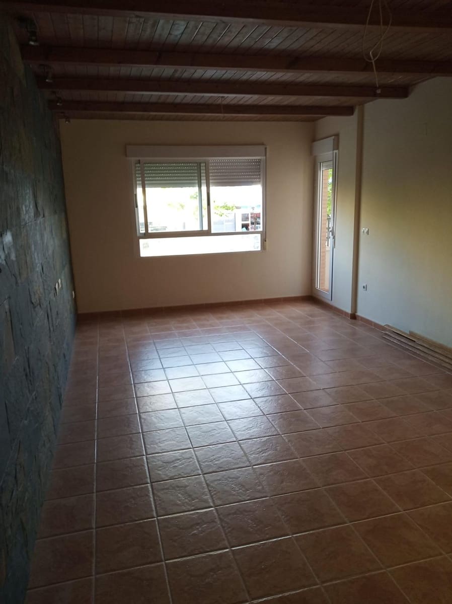 3 soverom Leilighet til salgs i Aspe med garasje - € 130 000 (Ref: 8716561)