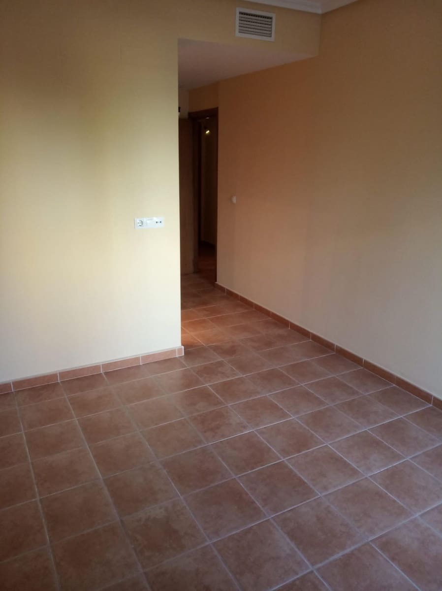 3 soverom Leilighet til salgs i Aspe med garasje - € 130 000 (Ref: 8716561)