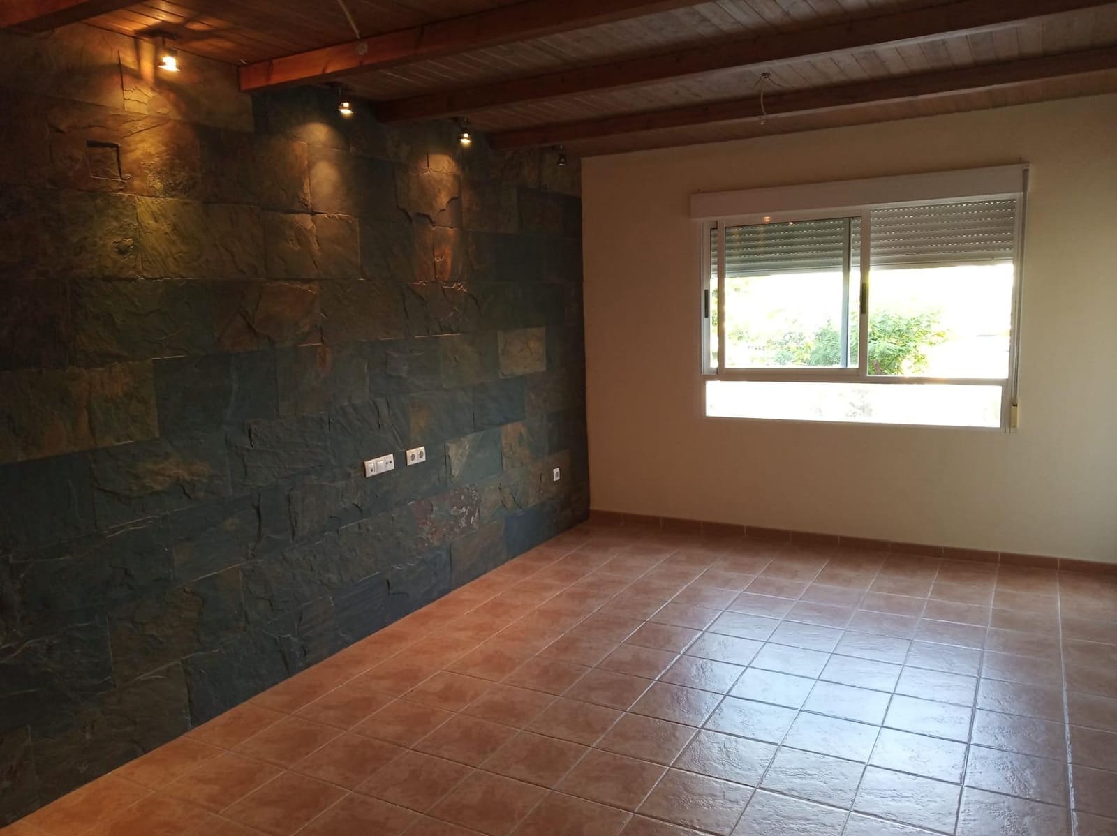 3 soverom Leilighet til salgs i Aspe med garasje - € 130 000 (Ref: 8716561)