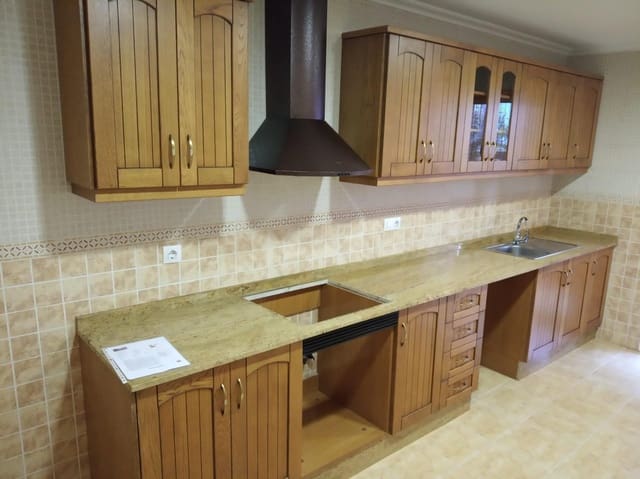 3 soverom Leilighet til salgs i Aspe med garasje - € 130 000 (Ref: 8716561)