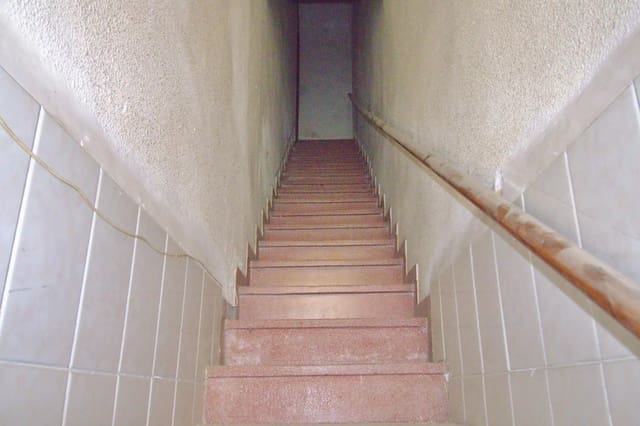 4 bedroom Townhouse for sale in Centro, Elche / Elx - € 157,000 (Ref: 8834363)