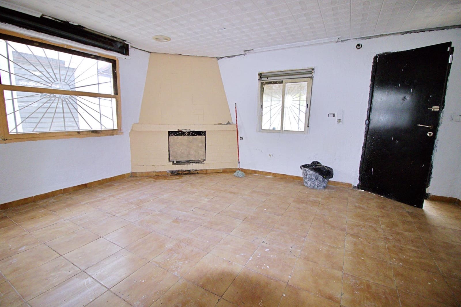 4 soverom Villa til salgs i Matola med garasje - € 210 000 (Ref: 8834364)