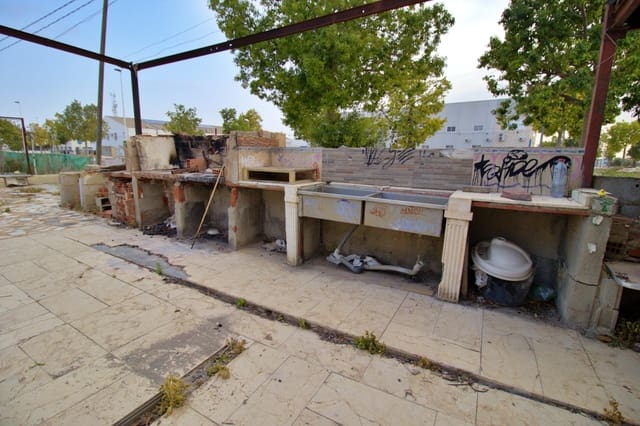 4 soveværelse Villa til salg i Matola, Elche / Elx med garage - € 210.000 (Ref: 8834364)