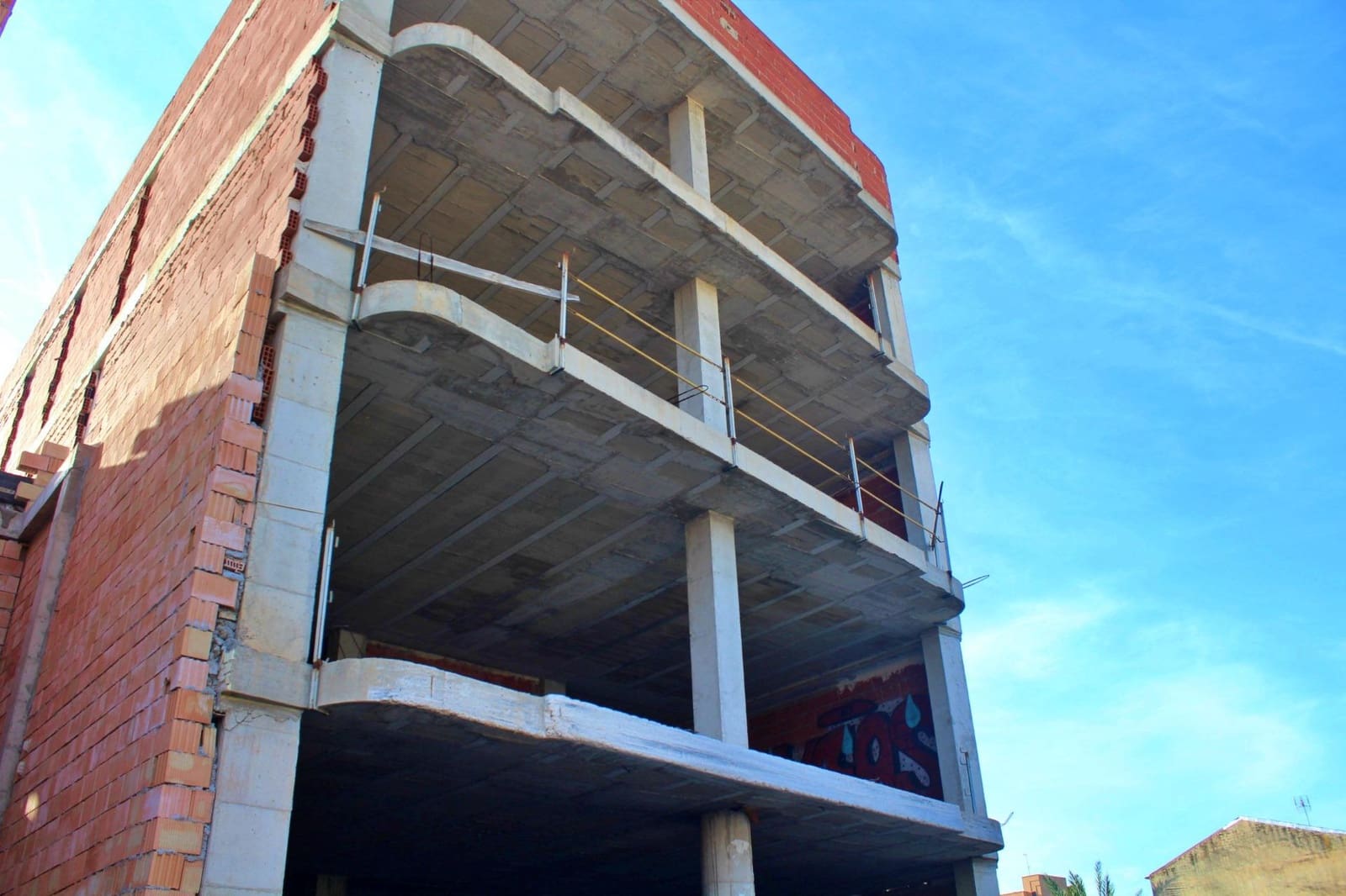 Commercial for sale in Albatera - € 350,000 (Ref: 8834365)