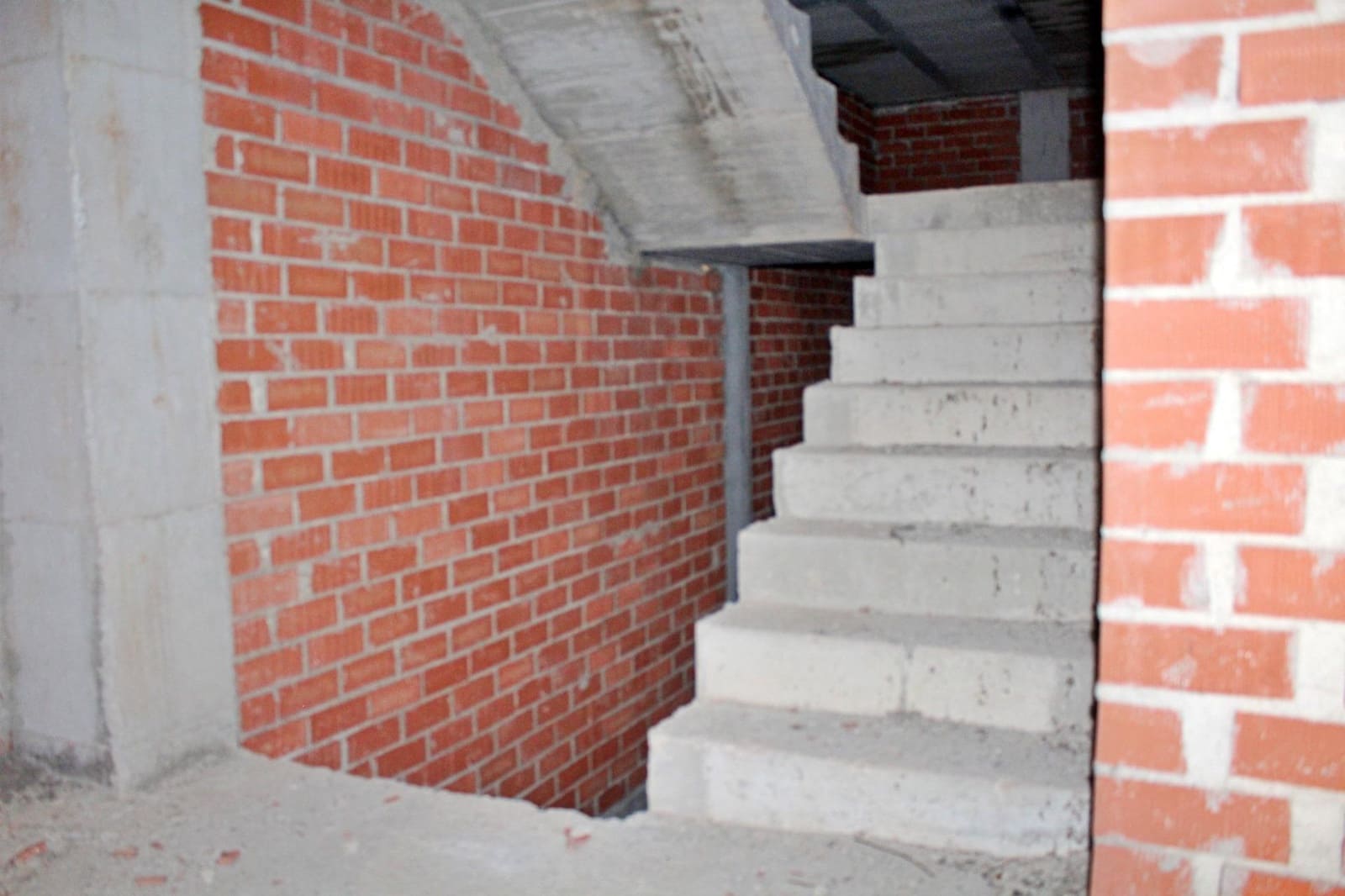 Commercial for sale in Albatera - € 350,000 (Ref: 8834365)